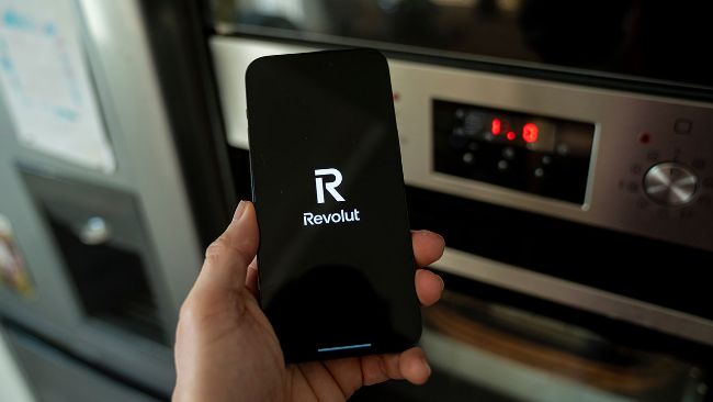Revolut Weighs $75B Dual Listing in London and New York: Sunday Times
