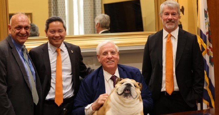 Michael Saylor meets with Senator Jim Justice to discuss digital assets