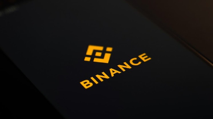 Binance Leads Massive XRP Outflows as Whales Withdraw 530 Million in a Single Day