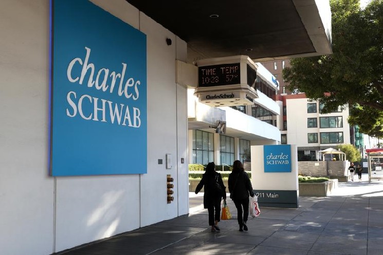 Schwab plans spot bitcoin, ether trading launch in first half of 2026