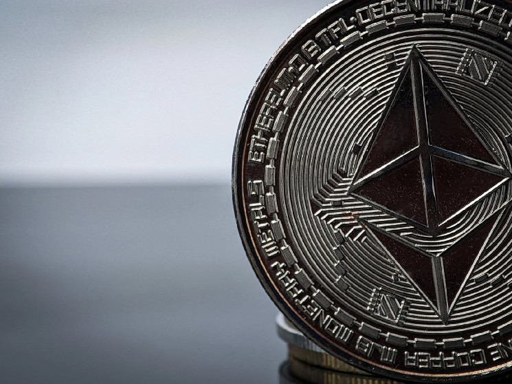 Ethereum’s (ETH) Survival in Question as Investors Pivot Like Never Before