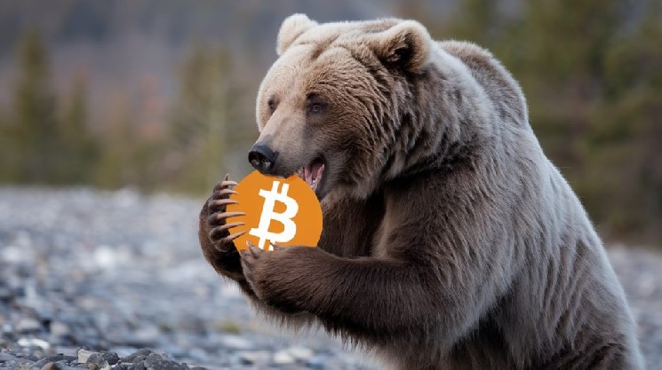 “Bitcoin’s Key Resistance Level Is $72,500; Selling Pressure May Persist”