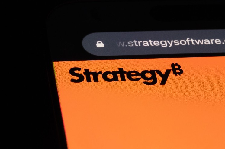 Strategy insiders dump MSTR shares amid Bitcoin weakness