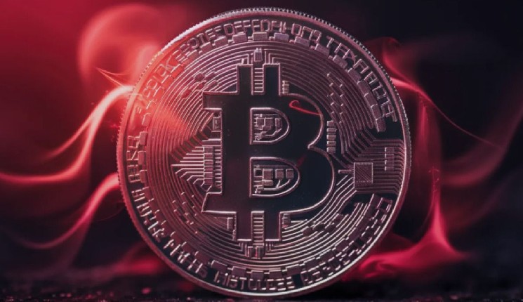 BTC Risks 25% Drop if $72K Support Collapses