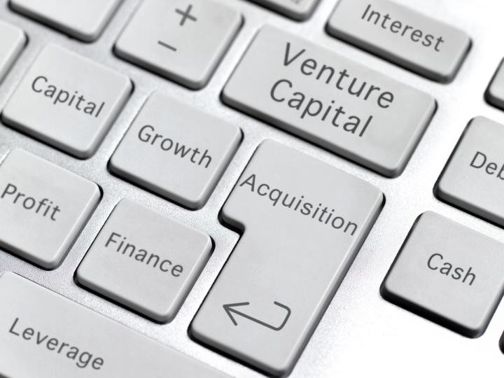 AI is increasingly eating into VC fundings and here is how crypto firms are adapting