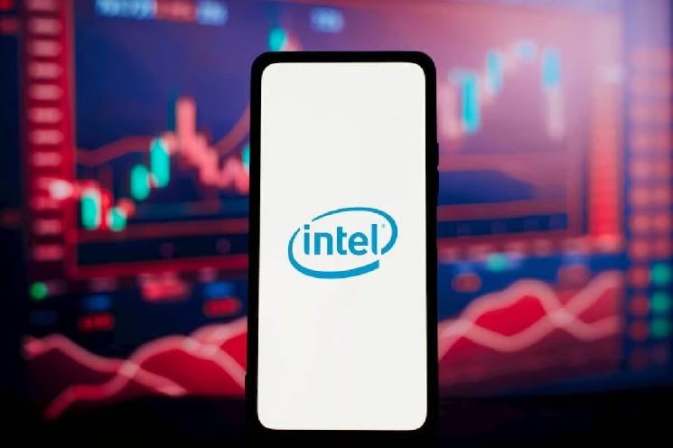 If you invested $1,000 at the start of 2026 in Intel stock, you’d now have this much