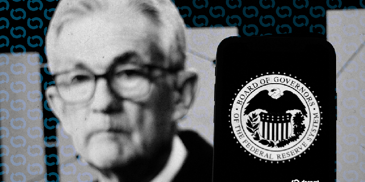 Jerome Powell Supports Fed’s New Stablecoin Policies—But Chair Kevin Warsh Abstains