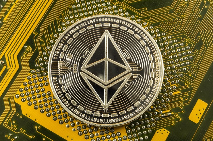 Whales Want Ethereum (ETH) Above $2,000 Now: Binance Withdrawals Spike