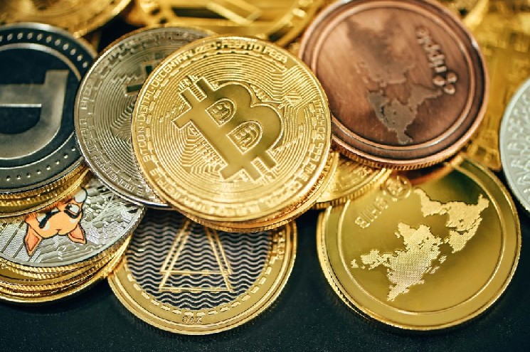 The 15 Altcoins with the Highest Revenue in the Last Month Have Been Announced