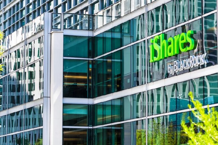 BlackRock’s new bitcoin income fund offers cash flow alongside BTC exposure