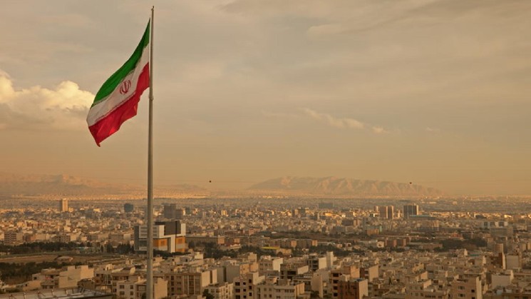 Iran eases currency controls to let traders bring earnings home in crypto: FT