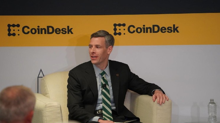 OCC’s final rule to start fresh in weighing stablecoin rewards against GENIUS Act ban