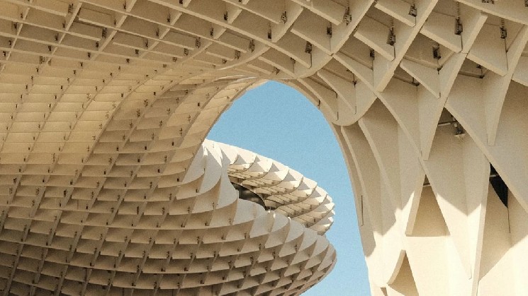 Ethereum OG Unstakes $24.58M in ETH, Deposits to Kraken